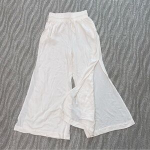 Savvi Maeve Ivory Wide Leg Pants With Slits Sz M